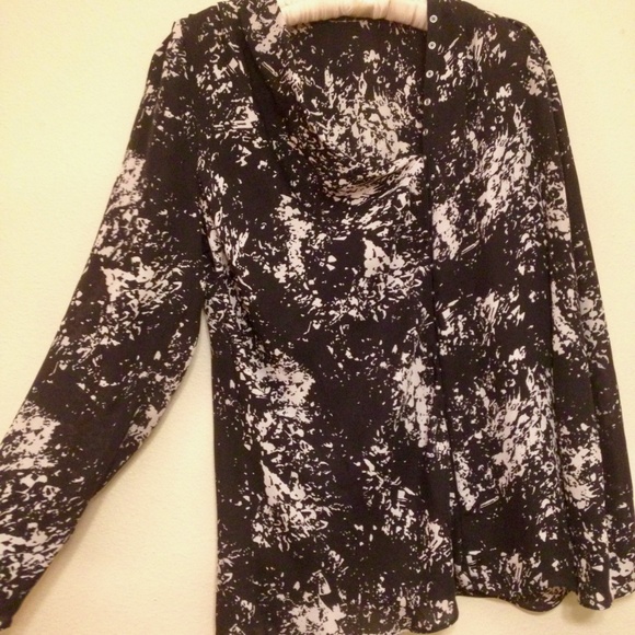 100% Silk Blouse with Asymmetrical Snap Closures - Picture 2 of 5